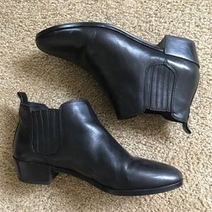 Michale Kors booties